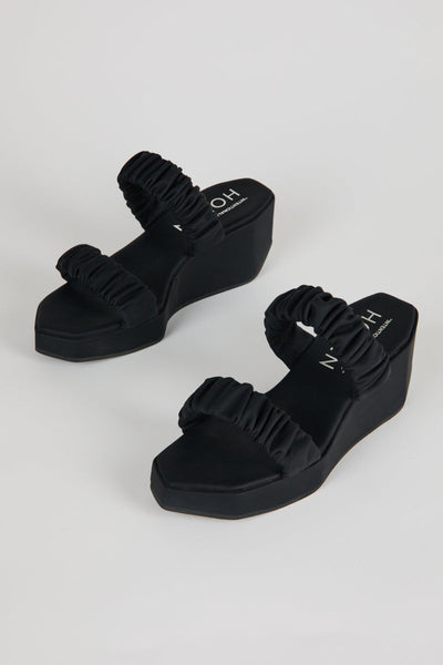 Phorna Scrunchie Flatform • Black | IB x HOZEN